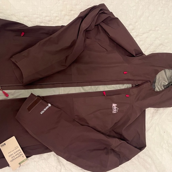 REI Co Op Xero Gortex Raincoat - Picture 2 of 4